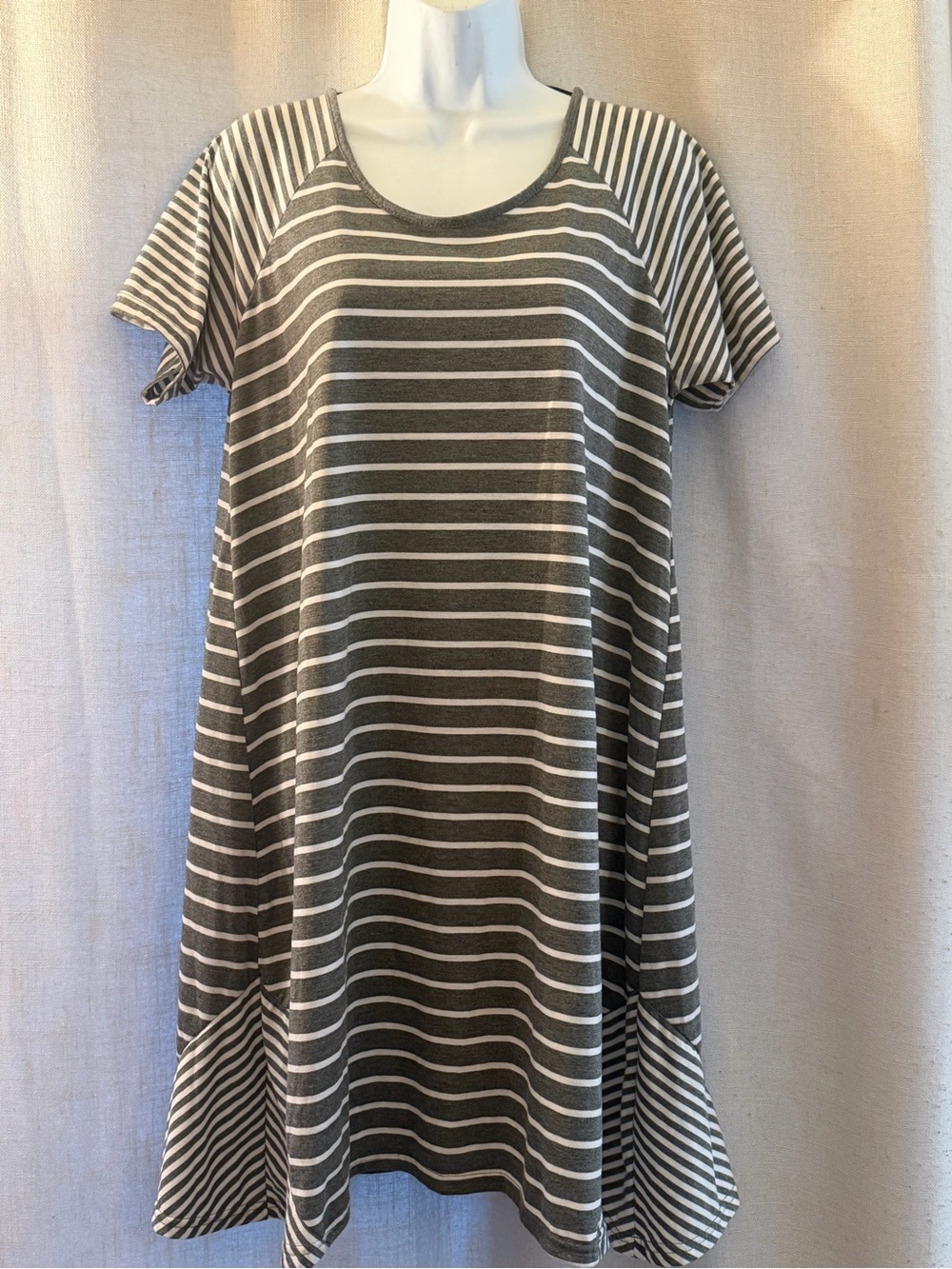 Exist Striped Short Sleeve Dress in Gray and White